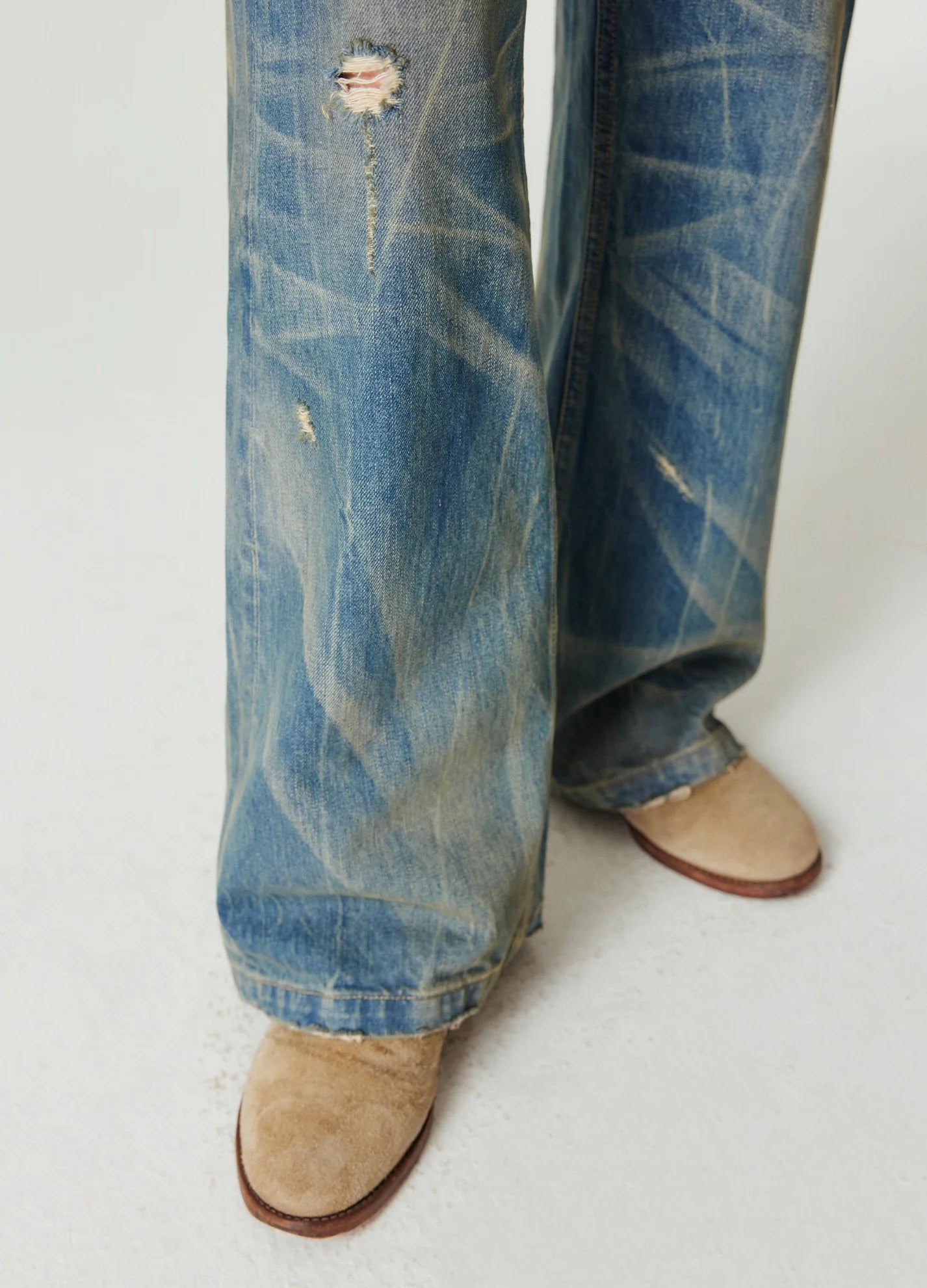 NEVADA WASH STRAIGHT JEANS