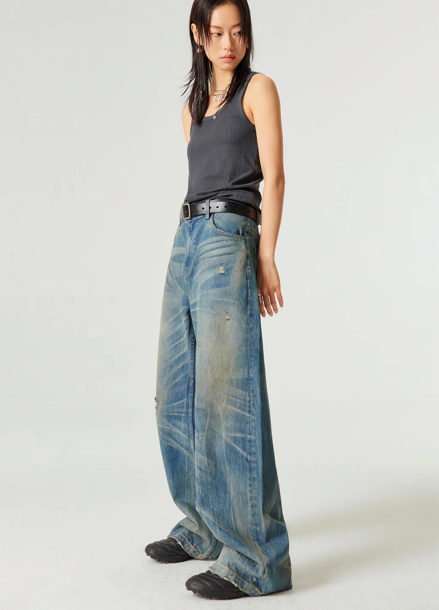 NEVADA WASH STRAIGHT JEANS