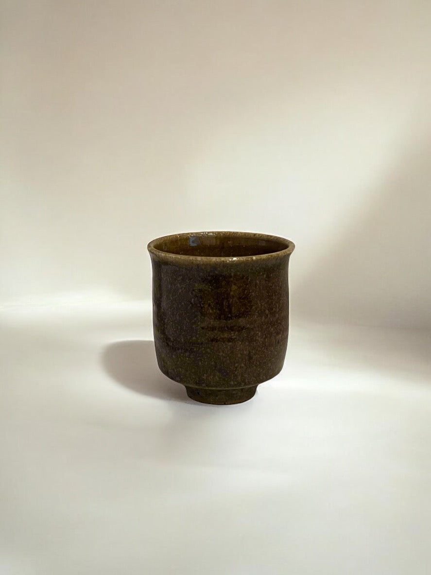 1975 STONEWARE CUPS